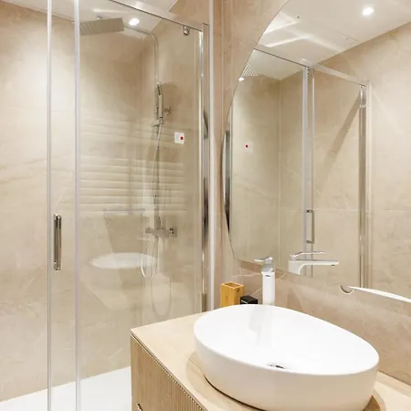 Palais Miramar Yourhosthelper